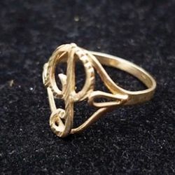 10k Solid Gold “P” Initial Letter Ring For Sale - Size 7.5