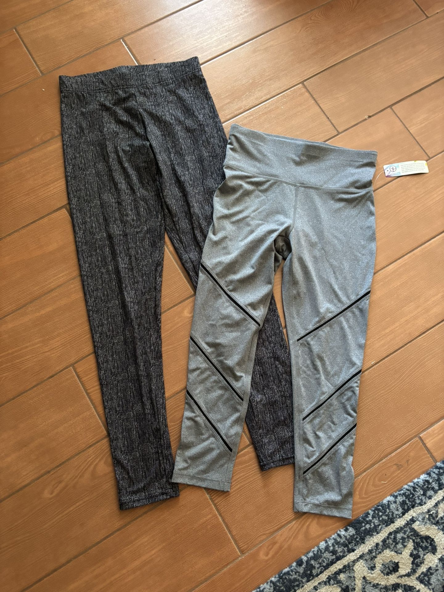 Dark Gray & Light Gray Leggings Set size Small