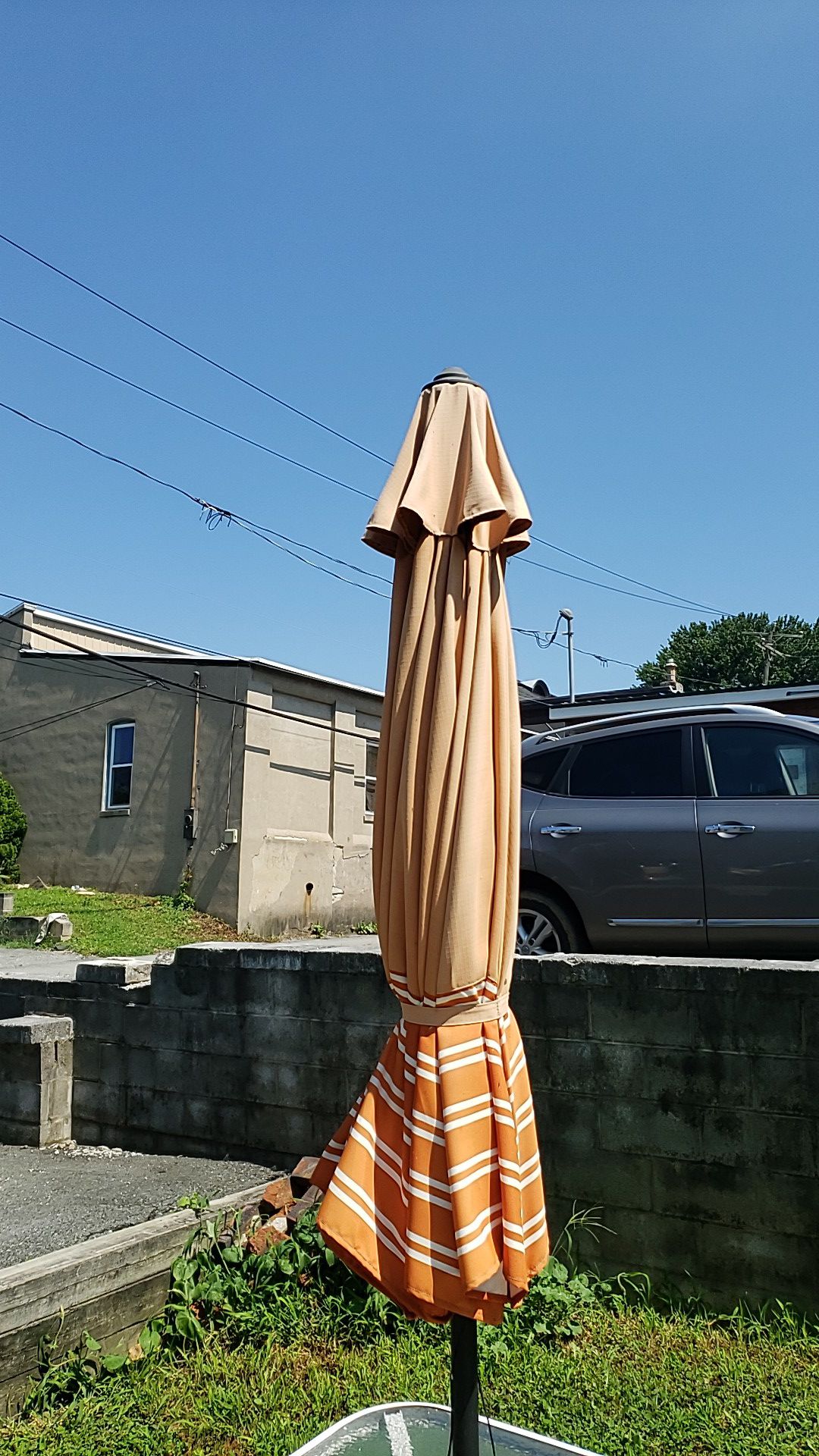 Orange 🍊 table umbrella