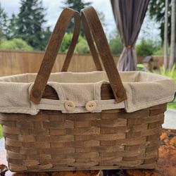 Vtg Longaberger Lined Basket Signed 