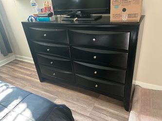 Used 6 Drawer Wooden Dreser