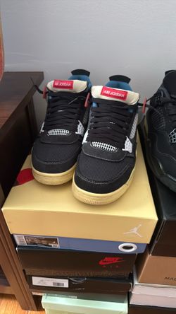 Noir Jordan 4