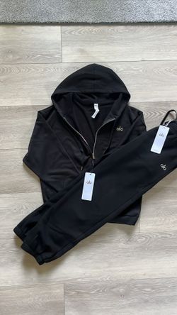black Alo set (pants, zip up)