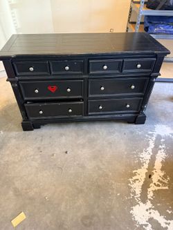 Dresser