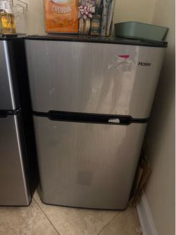 Haier Mini Fridge