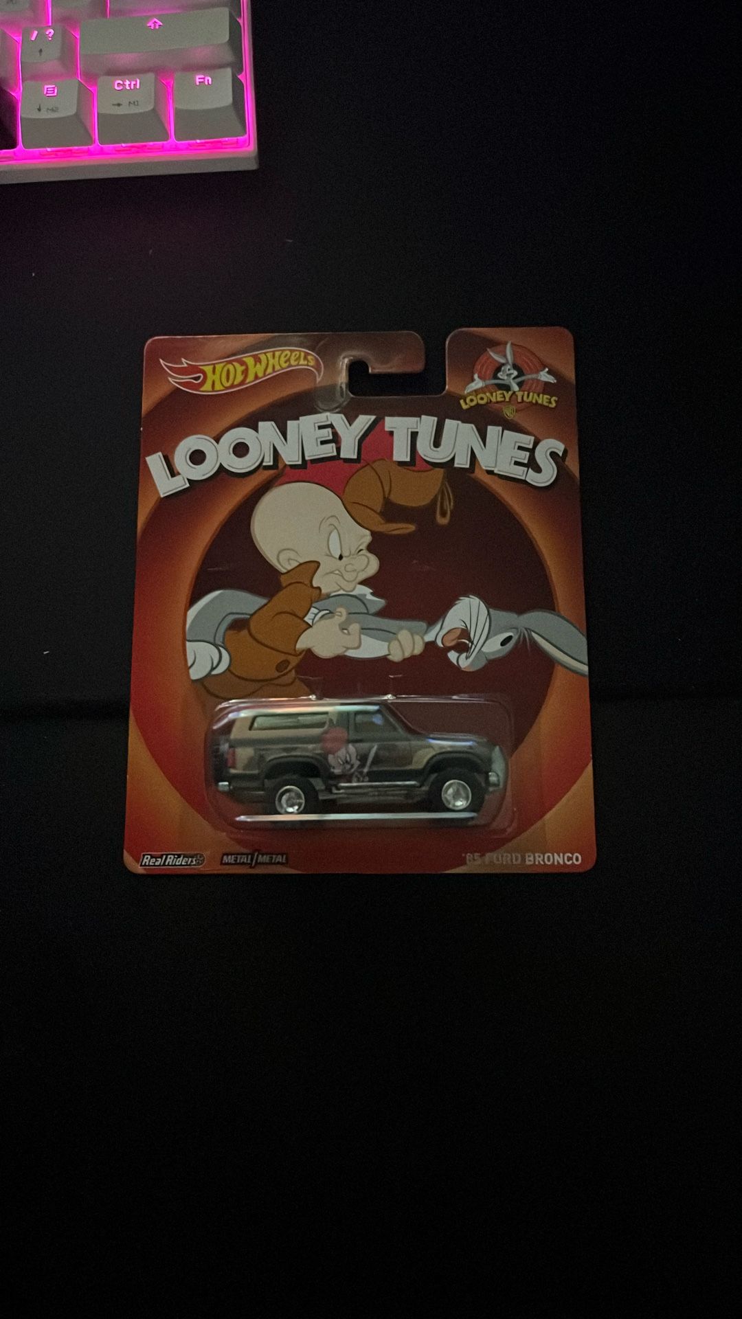 Hot Wheels Looney Tunes 85 Ford Bronco Real Riders
