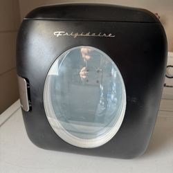 Frigidaire 0.5 Cu Ft Retro Portable Mini Refrigerator, Black Works Does Not Come With Ac Cord Or Car Charger