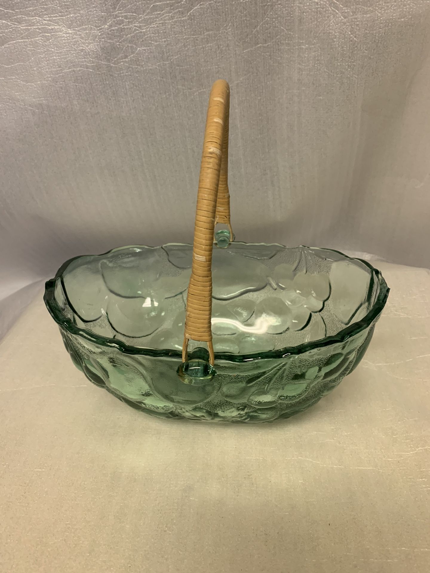 Vintage Indiana Glass Co Green Fruit Embossed Bowl Basket With Rattan Handle