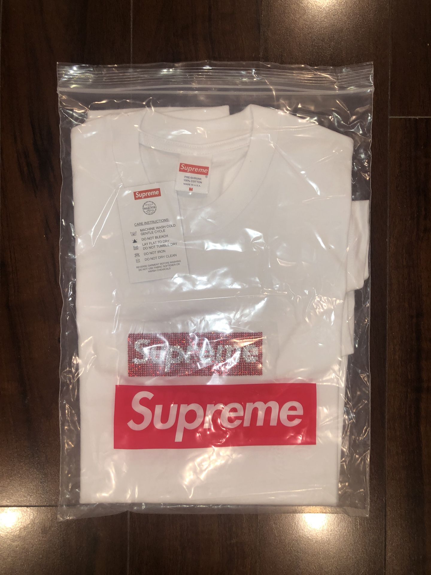 Supreme Swarv Box logo