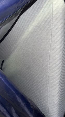 Clean foam queen bed set - frame & mattress