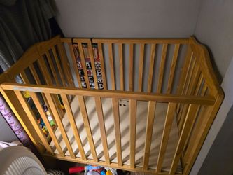 Foldable crib