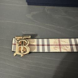 Burberry mens Belt for Sale in Dacula, GA - OfferUp