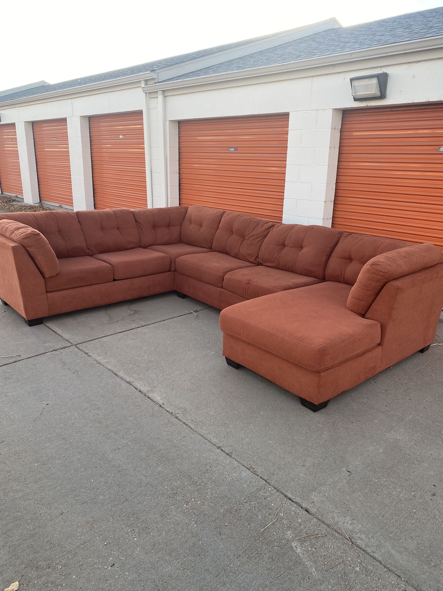 FREE DELIVERY!! Orange U Shaped Sectional