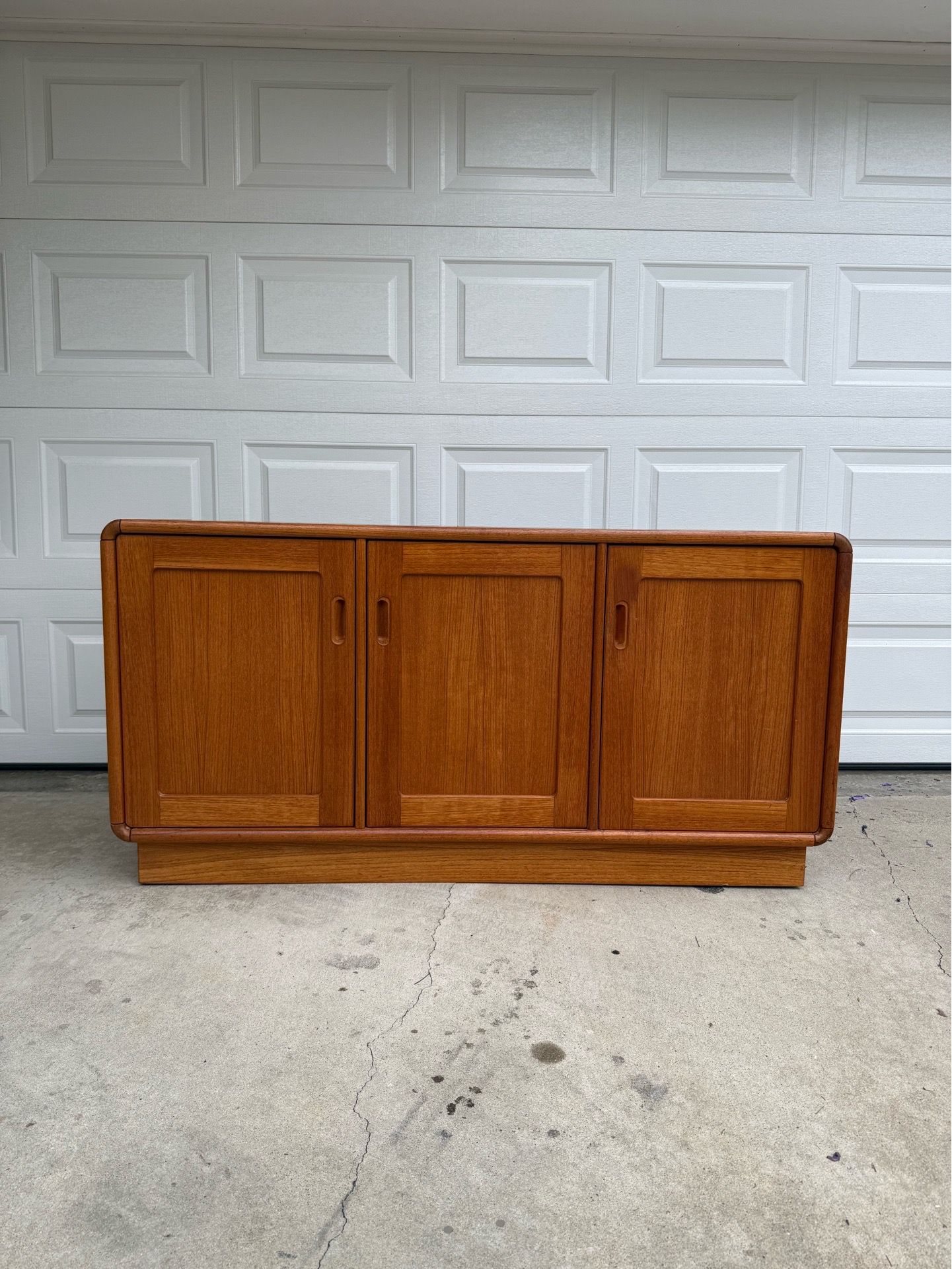 mid century credenza