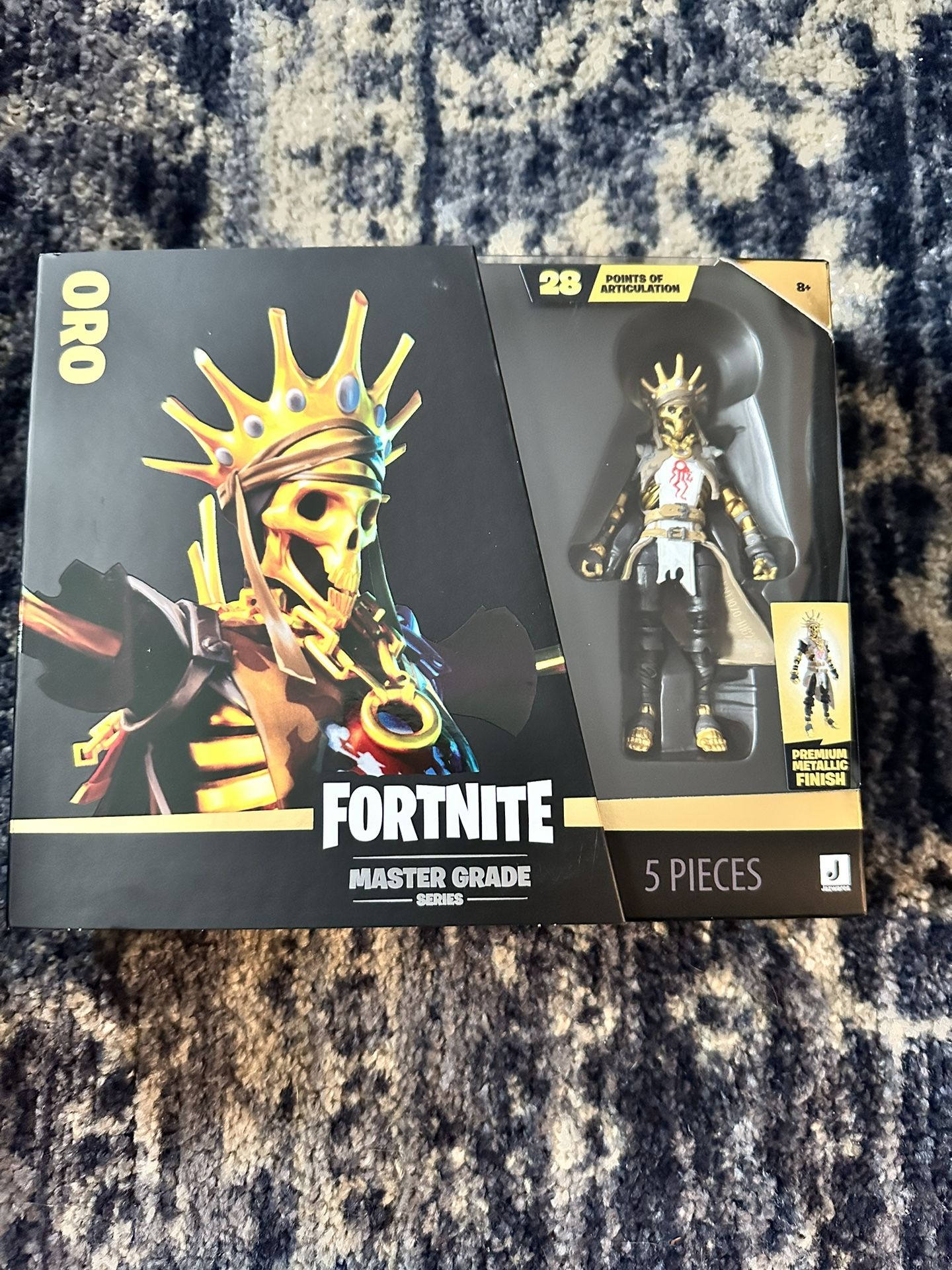 Fornite Master Grade Series Oro Action Figure