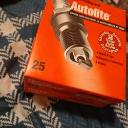 8 Autolite Copper Core Spark plugs