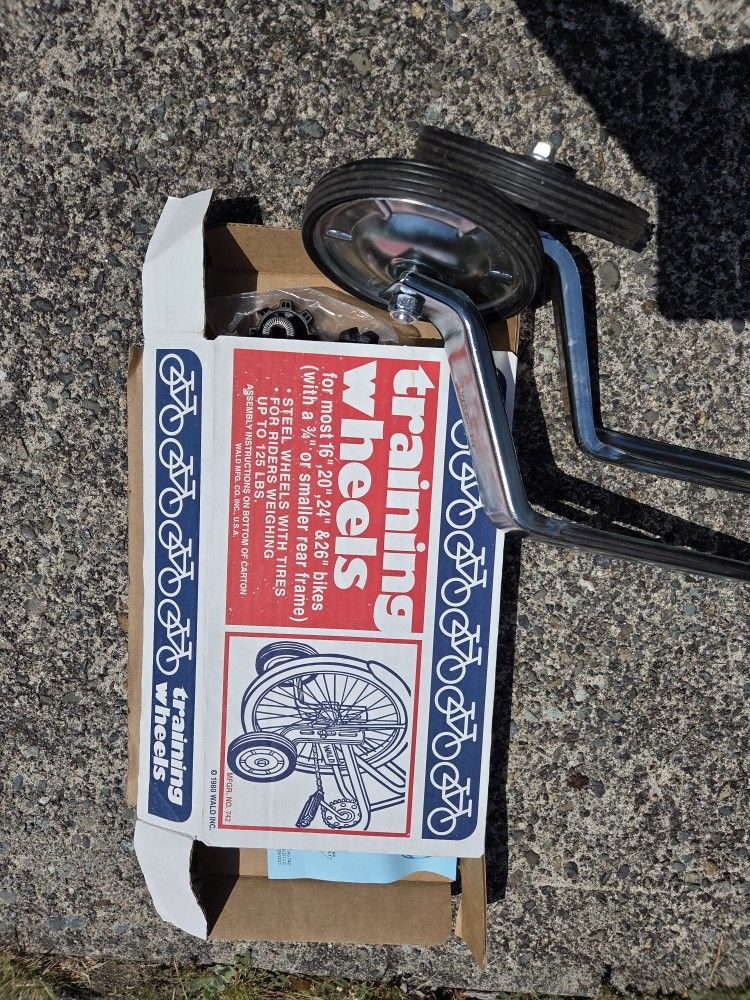 Training Wheels 16"-26" Wald LIKE NEW