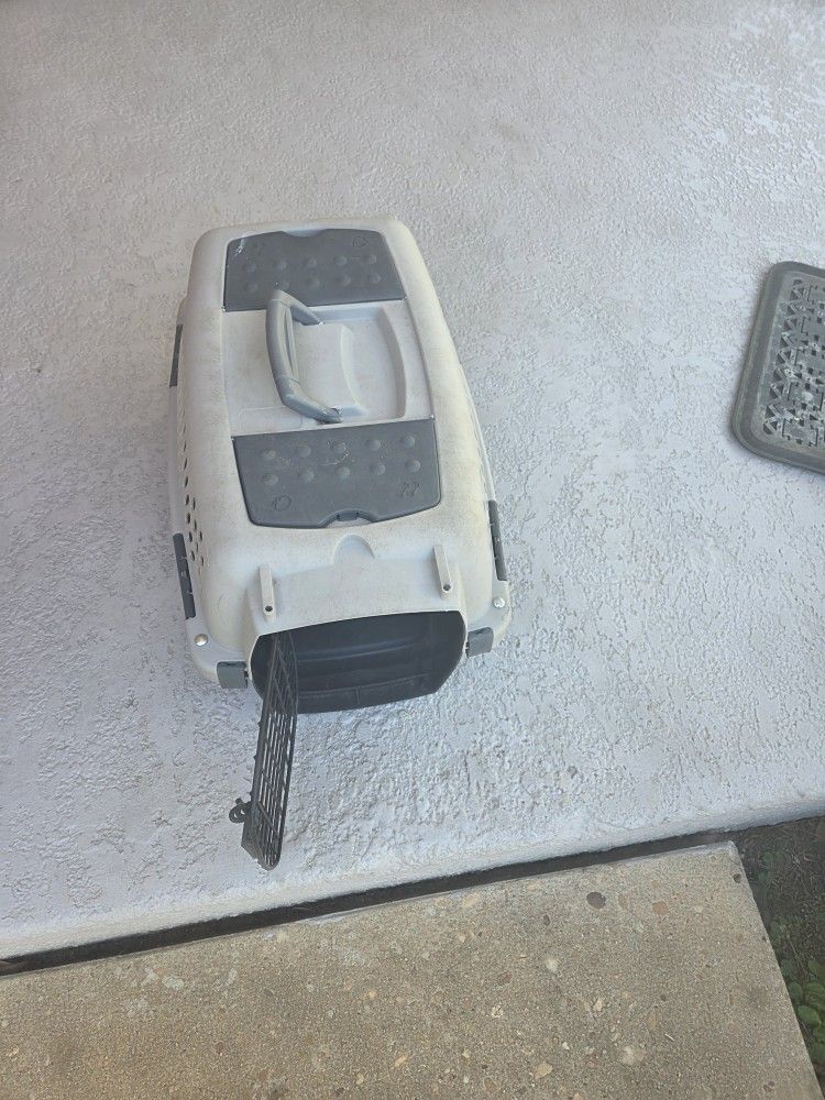 Small Pet Carrier - 20 Or Best Offer