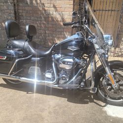 2020 Harley Davidson Road King