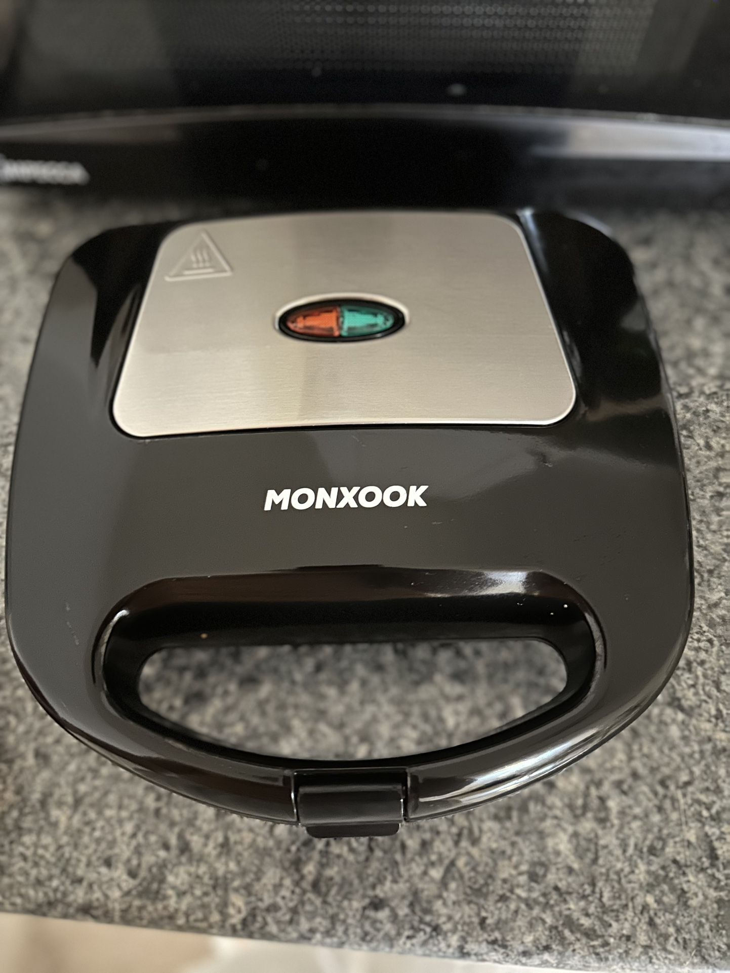 Electric indoor grill