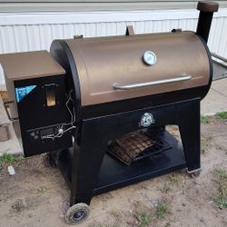 Pit Boss Austin XL Smoker/Grill