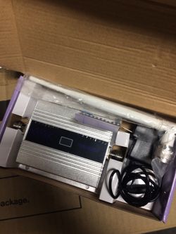 900 MHz Cell Phone Signal Booster/ Amplifier