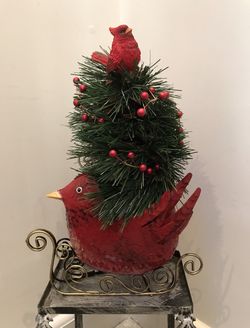 Christmas Cardinal Arrangement
