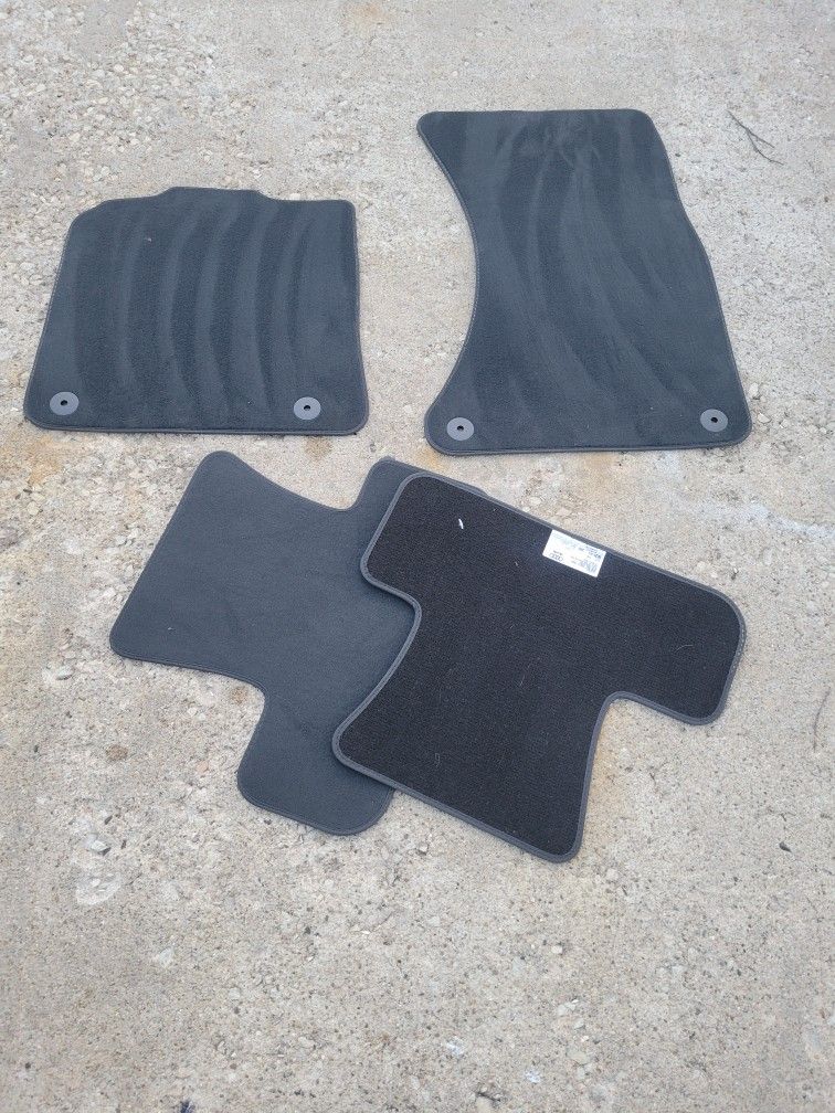 2013-17 Audi Q5 Regular Floor Mats