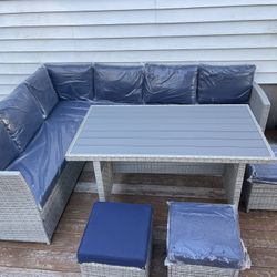 Patio dining set for 8-9 persons ( new inbox ) 