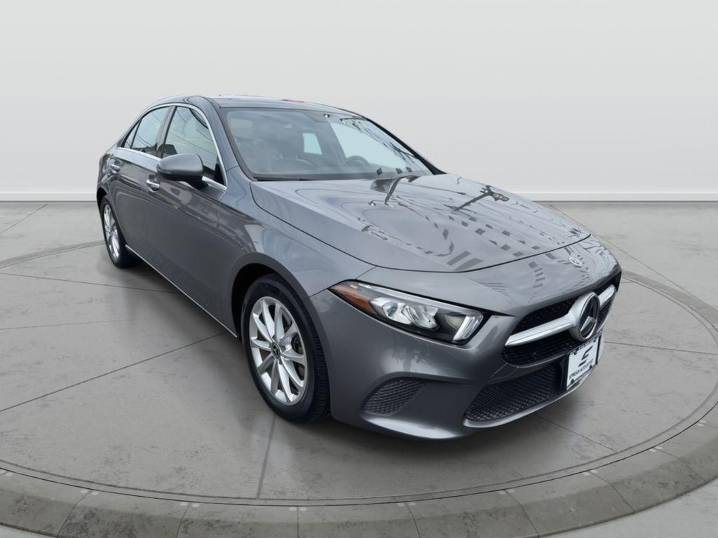 2021 Mercedes-Benz A 220