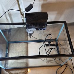 Aquarium 20" long x10" width x 13 " tall inches