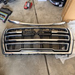 2021 - 2024 GMC Yukon Grill And Hood Trim