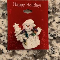 New Christmas Holiday Snowman Pin / Brooch