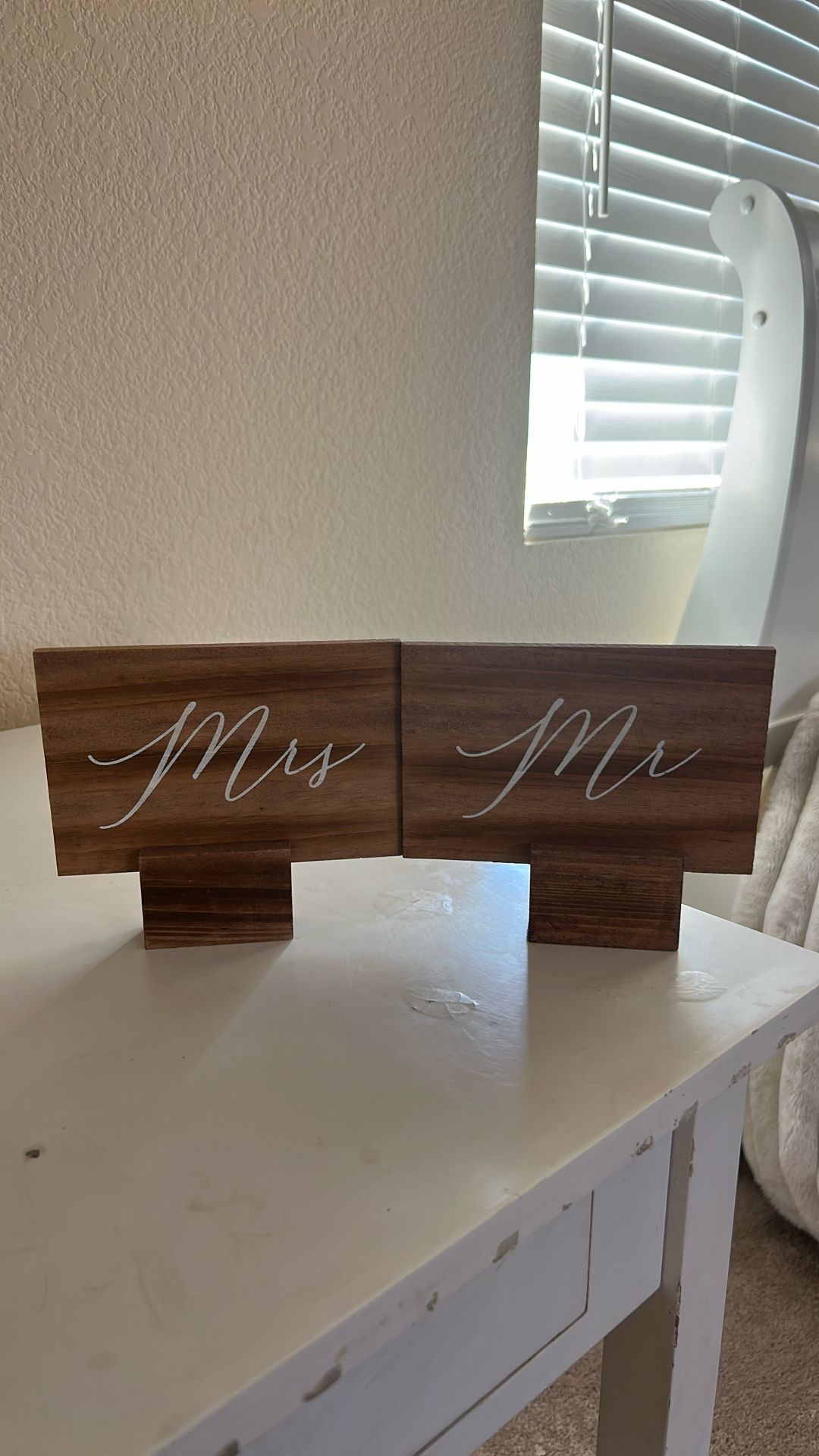 Mr & Mrs 