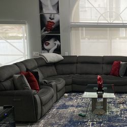 Large Gray Reclining Sectional Couch w/ Power Recliners & Console – Excellent Condition
