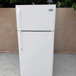 Frigidaire Refrigerator 18cu Ft 30x30x66👍👌2 MONTHS WARRANTY 