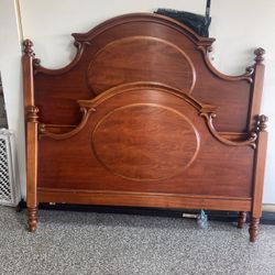 Queen Size Wooden Bed Frame 