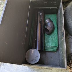 Wood Stove Fairly Old In Great Condition Have Pipes Asking 300.00 For The Set