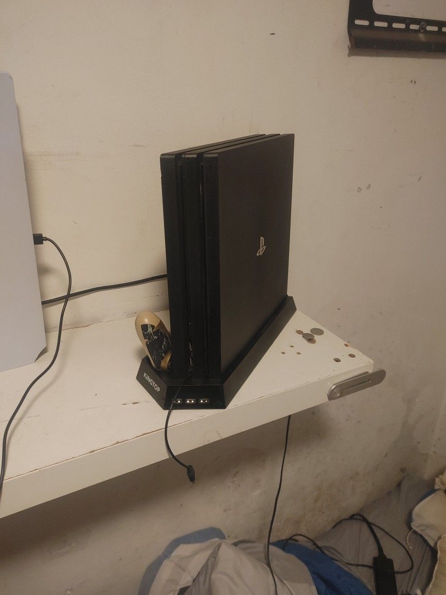 PS4 Pro (1TB Storage)