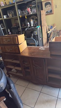 9 Drawer Dresser with Mirror