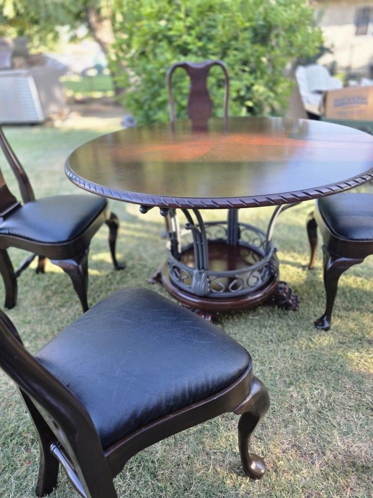 Dinner Table With Chairs