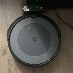 I3 Roomba Combo Vac and Mop