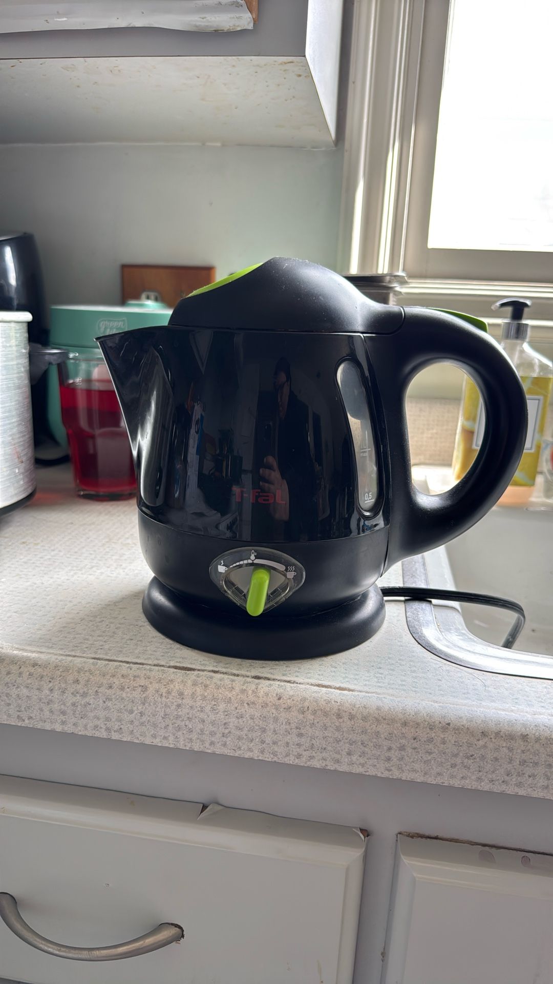 very nice hot water kettle work perfectly