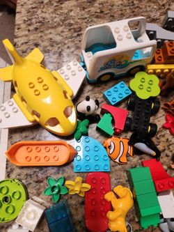 World Duplo 10907 Lego nearly complete