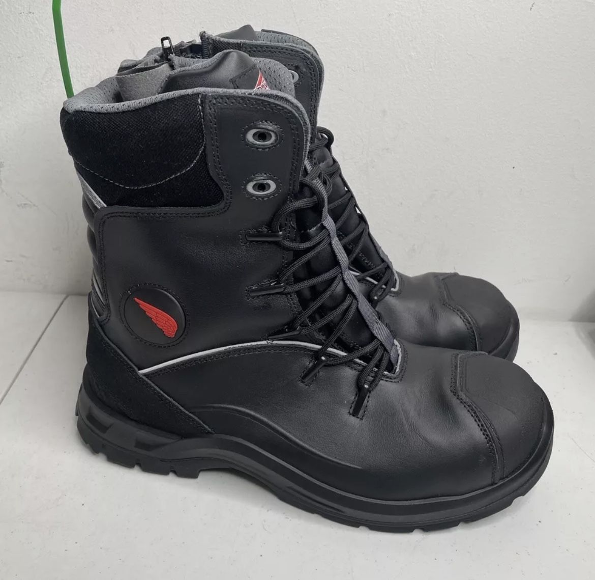 Red Wings Black Boots