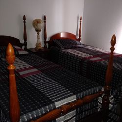 Antique Twin Bedroom Set