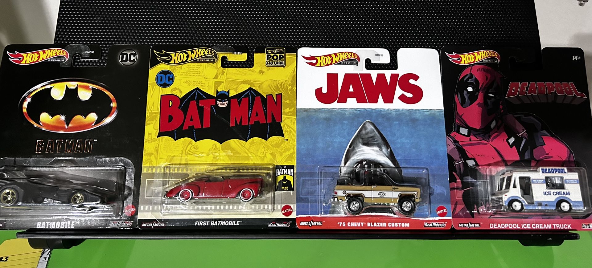 24 Hotwheels premium lot