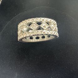 Vintage silver rhinestones ring jewelry size 8 In good condition  No markings