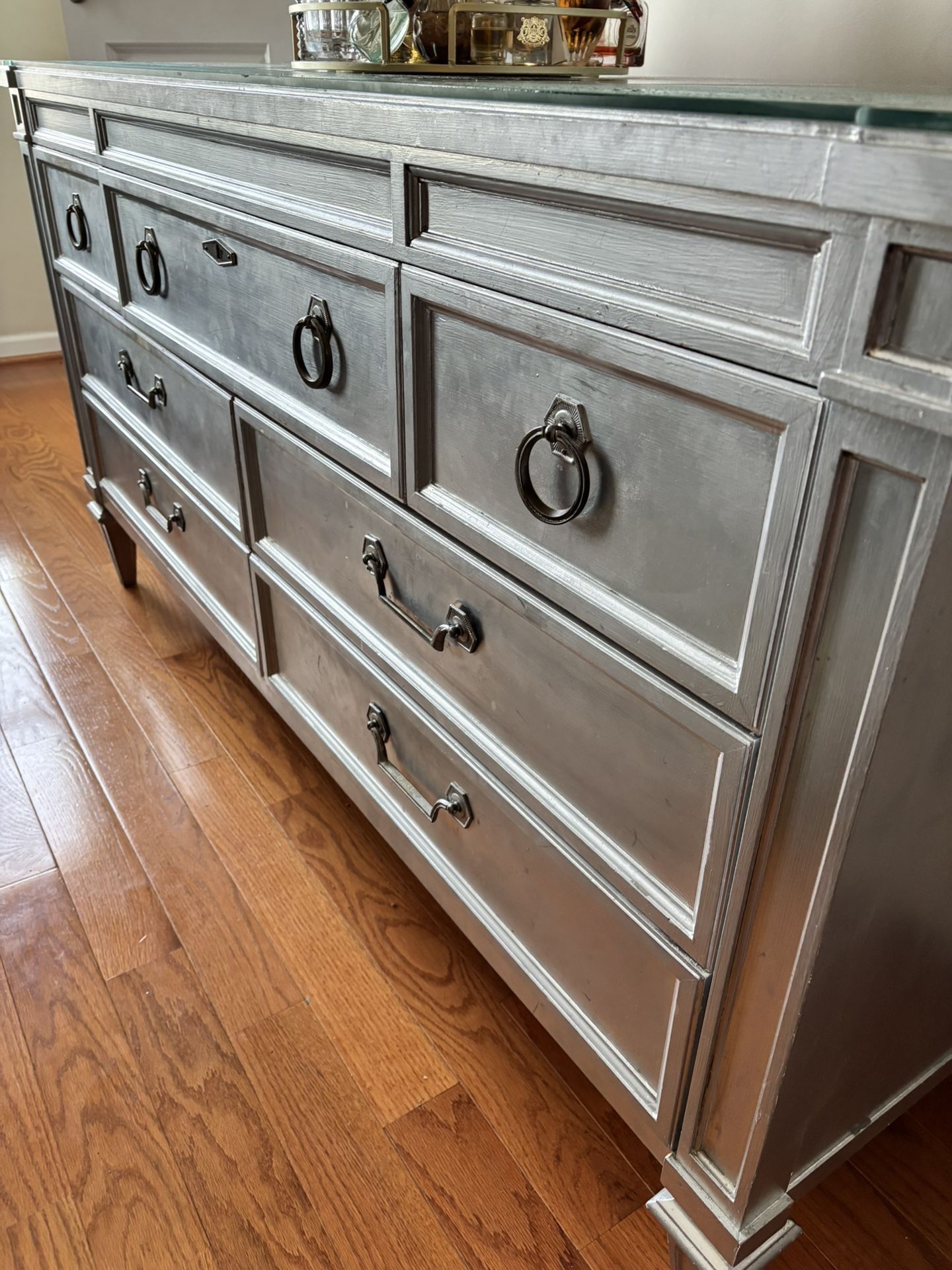 Beautiful Dresser (Solid Wood)