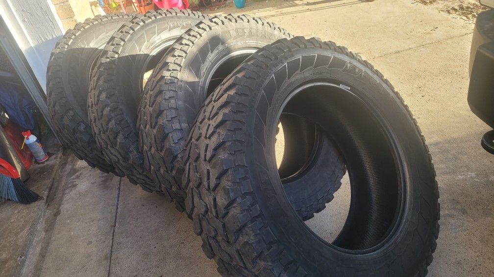 Firestone M/t Tires 35x12.5r20